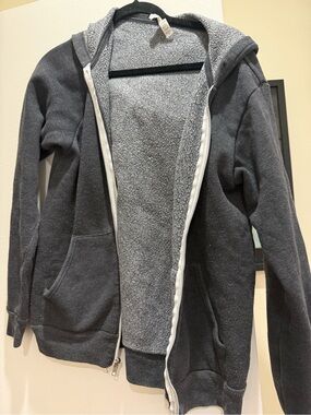 Men’s Luck Reunion / Willie Nelson Logo Gray Zip Up Hoodie Sweatshirt, size M